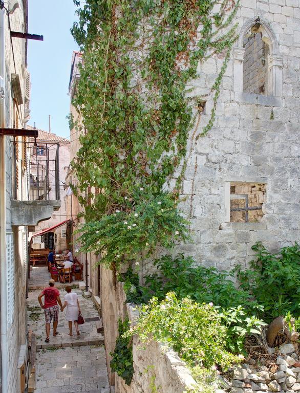 White House Apartments Korcula Town Room photo